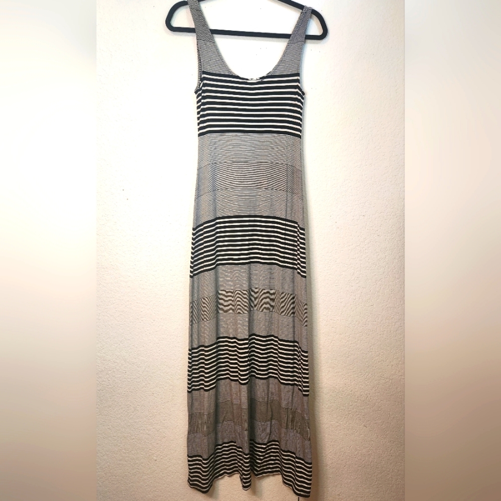 Merona Black and White Stiped Maxi Knit Dress, Size S